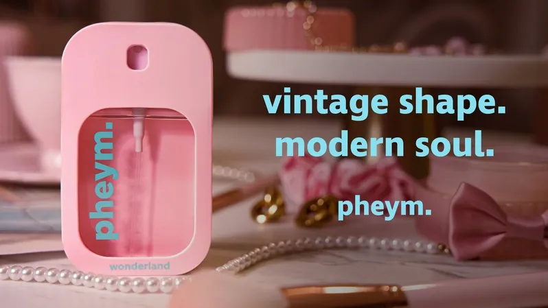 Druga kompozycja reklamowa perfum