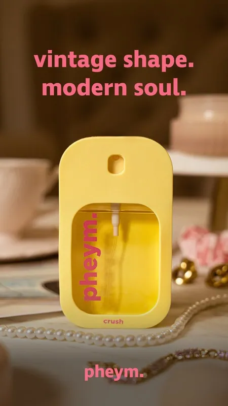 Pionowa kreacja reklamowa perfum